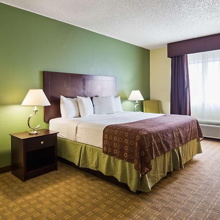 Best Western Airport Inn & Suites Cleveland Brook Park Exteriör bild