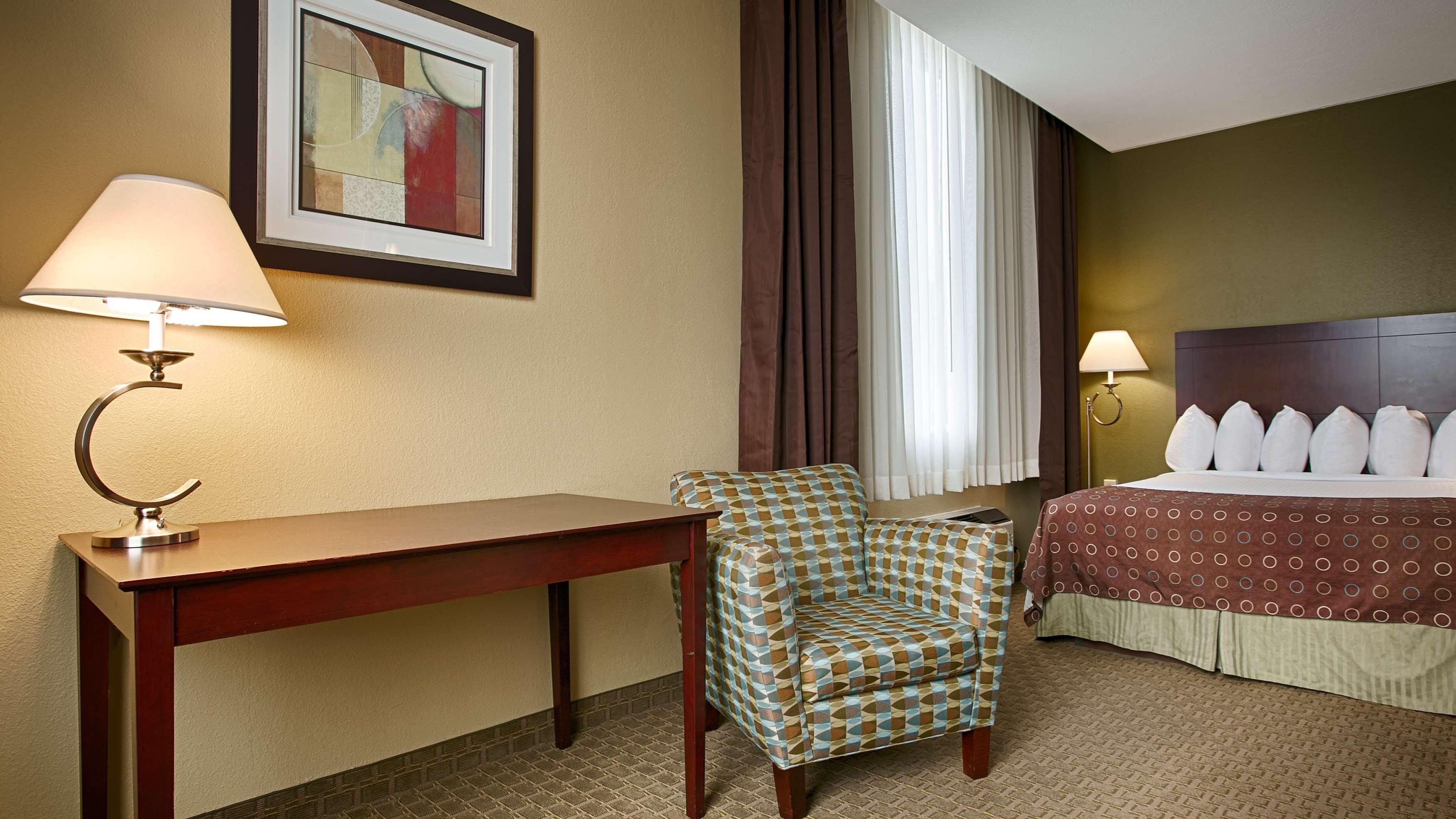 Best Western Airport Inn & Suites Cleveland Brook Park Exteriör bild