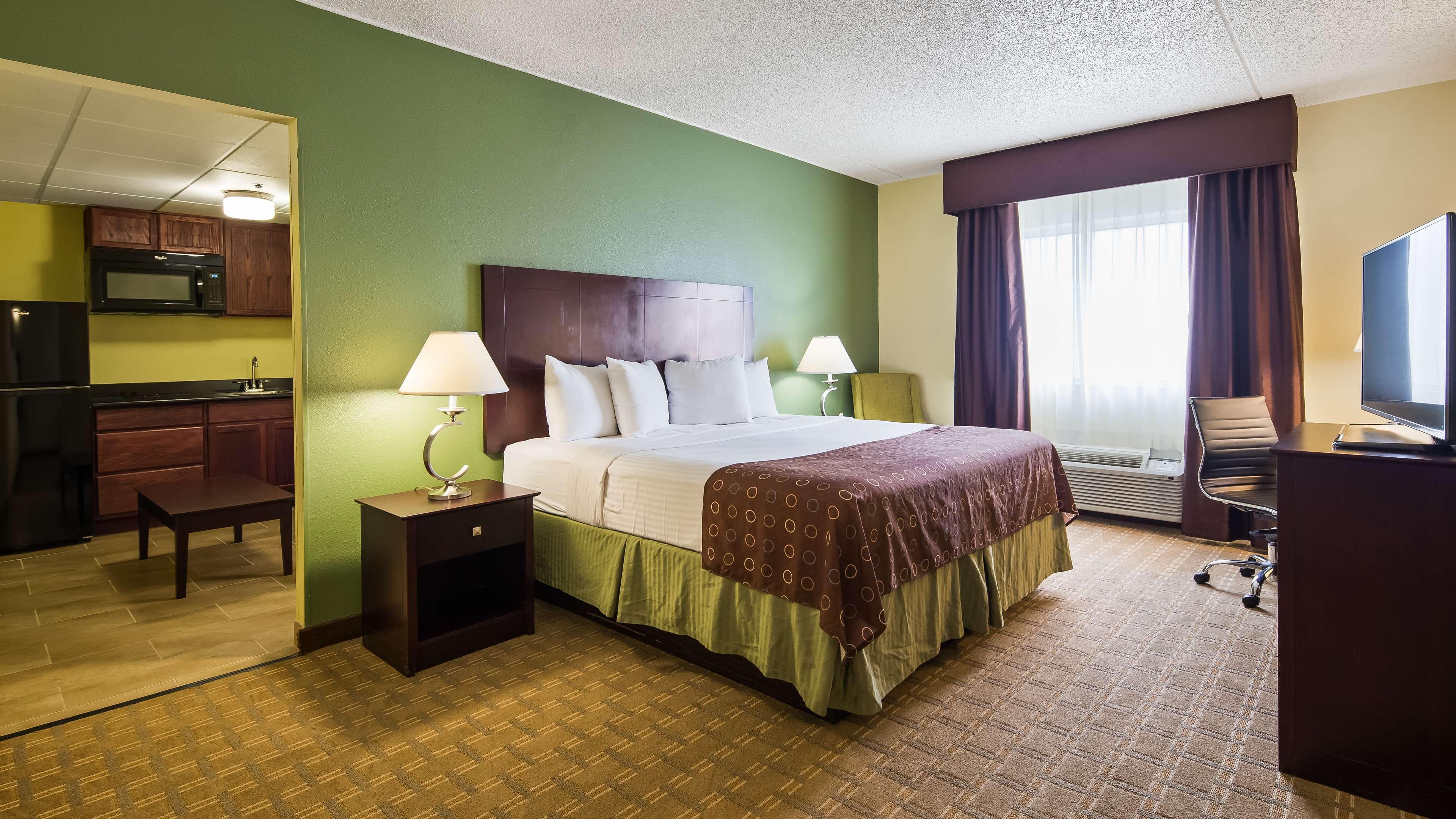 Best Western Airport Inn & Suites Cleveland Brook Park Exteriör bild