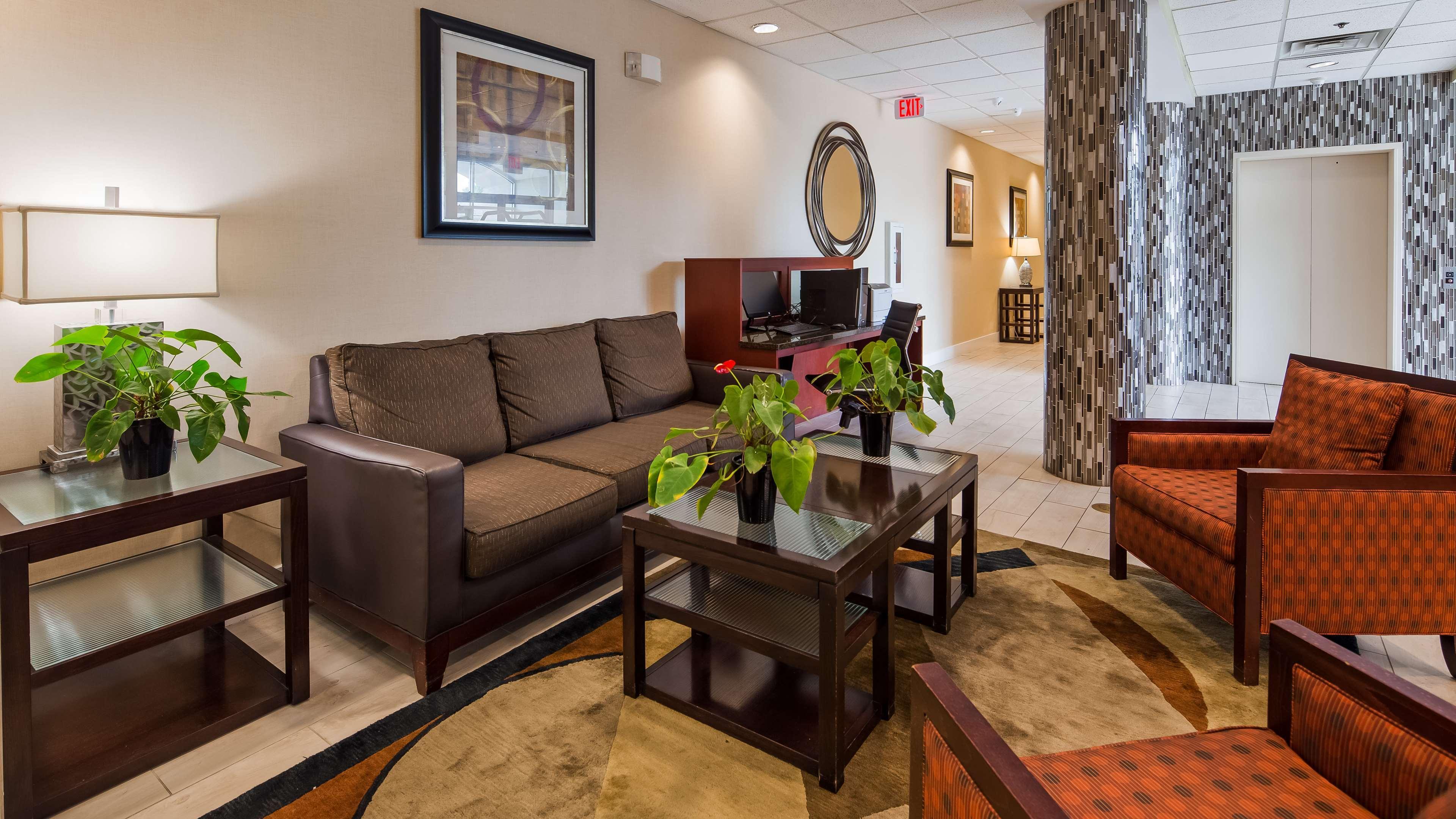 Best Western Airport Inn & Suites Cleveland Brook Park Exteriör bild