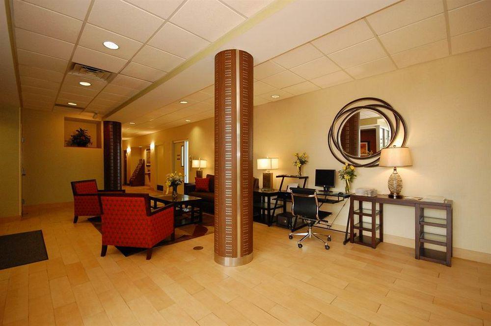 Best Western Airport Inn & Suites Cleveland Brook Park Exteriör bild