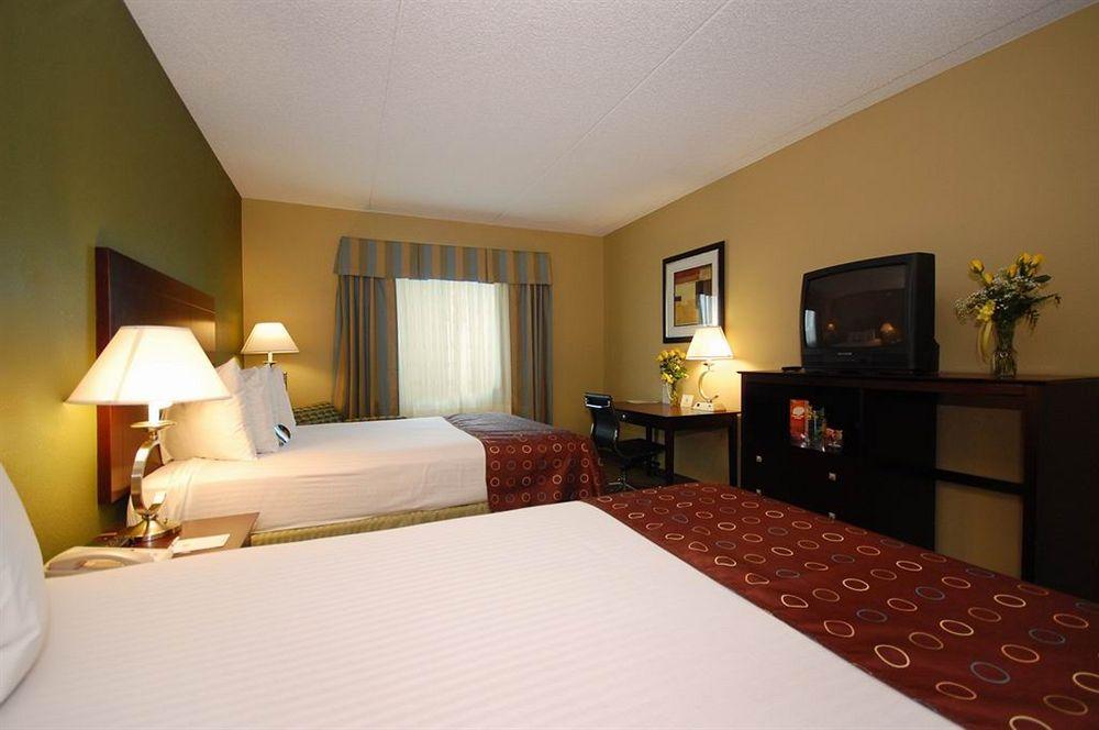 Best Western Airport Inn & Suites Cleveland Brook Park Exteriör bild