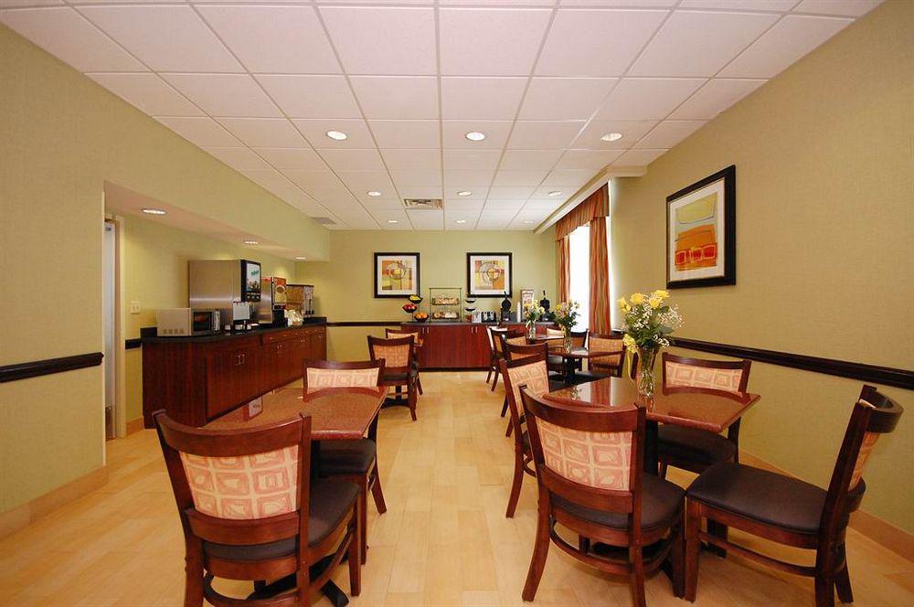 Best Western Airport Inn & Suites Cleveland Brook Park Restaurang bild