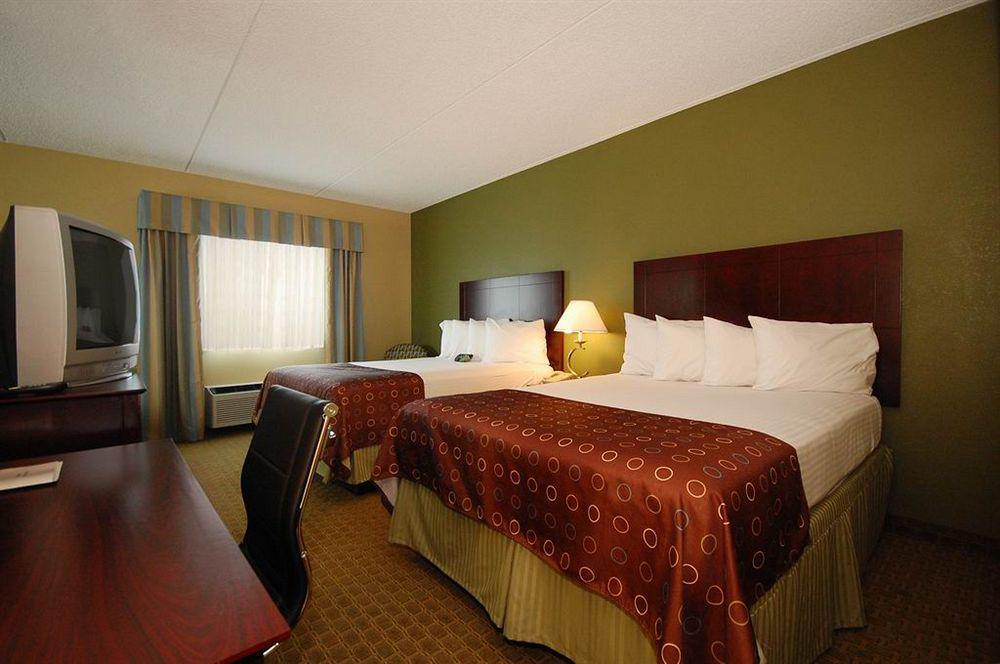Best Western Airport Inn & Suites Cleveland Brook Park Exteriör bild
