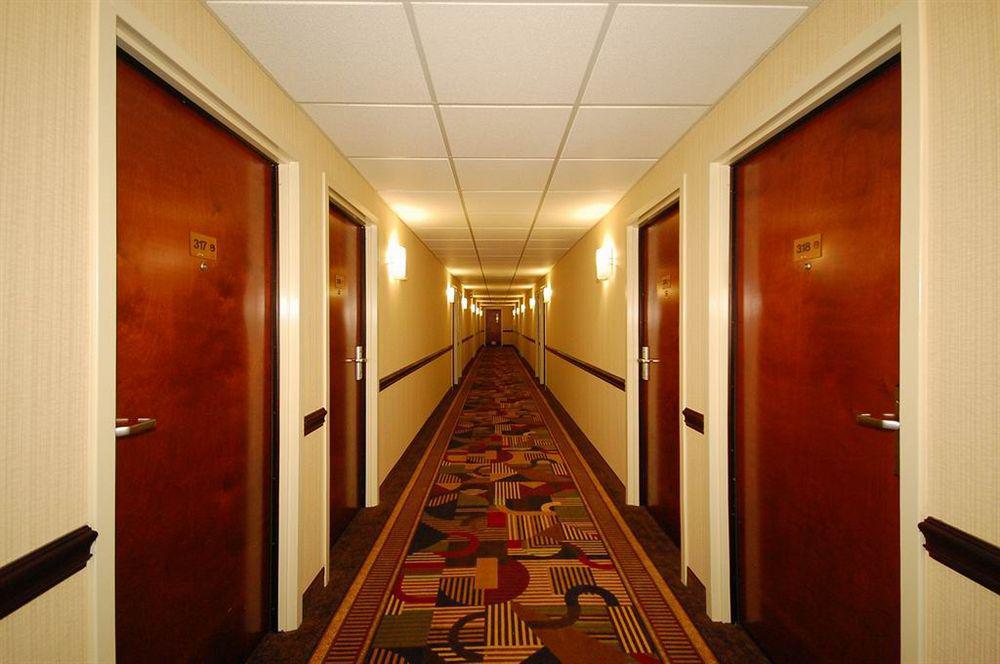 Best Western Airport Inn & Suites Cleveland Brook Park Exteriör bild